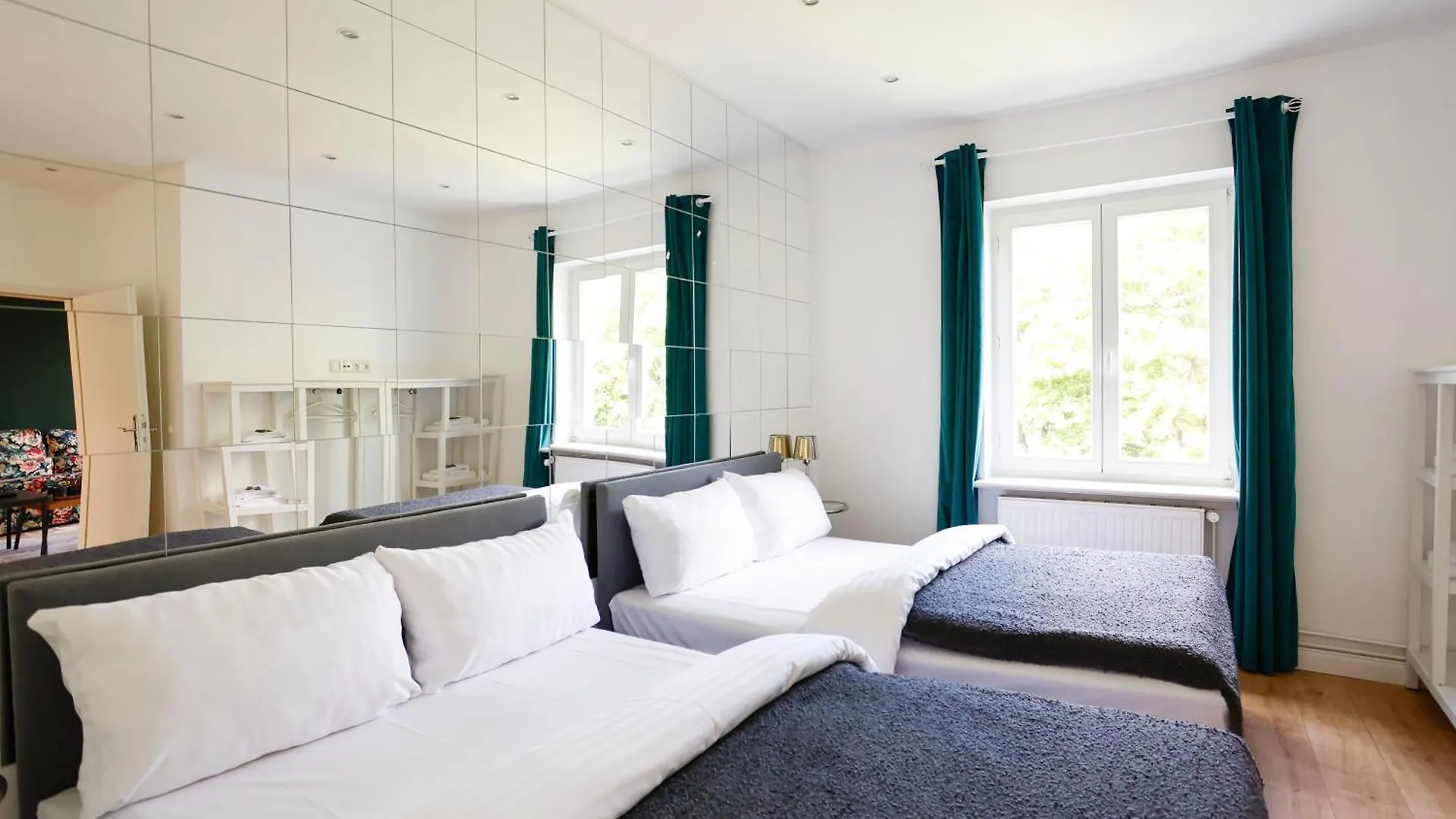 Sleephotels Alsterroom Hamburg 0*,